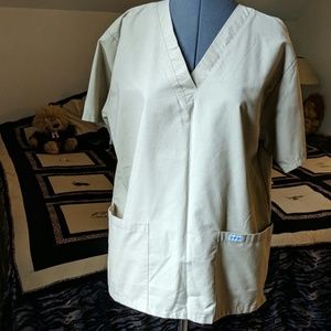 4 for $20🌷Clearance! Scrub Top